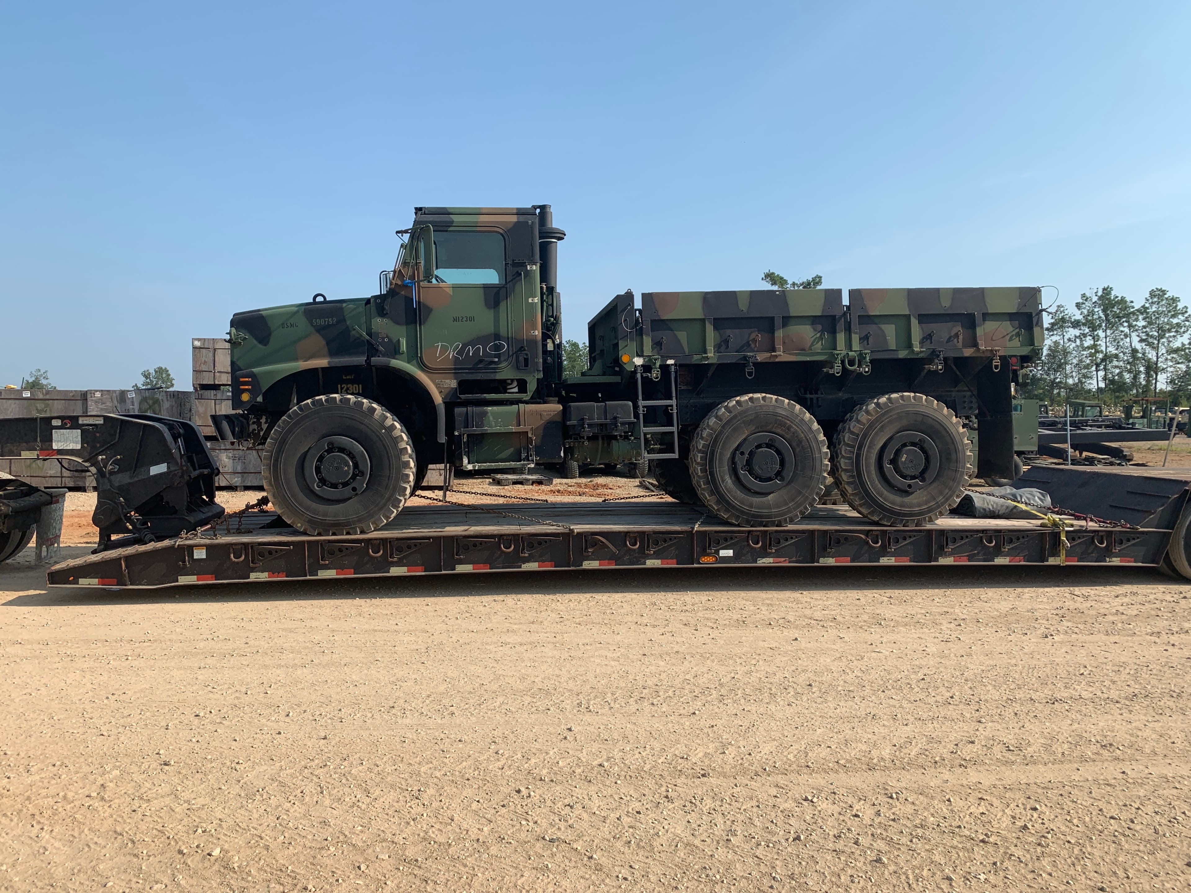 Heavy-haul transport equipment detail