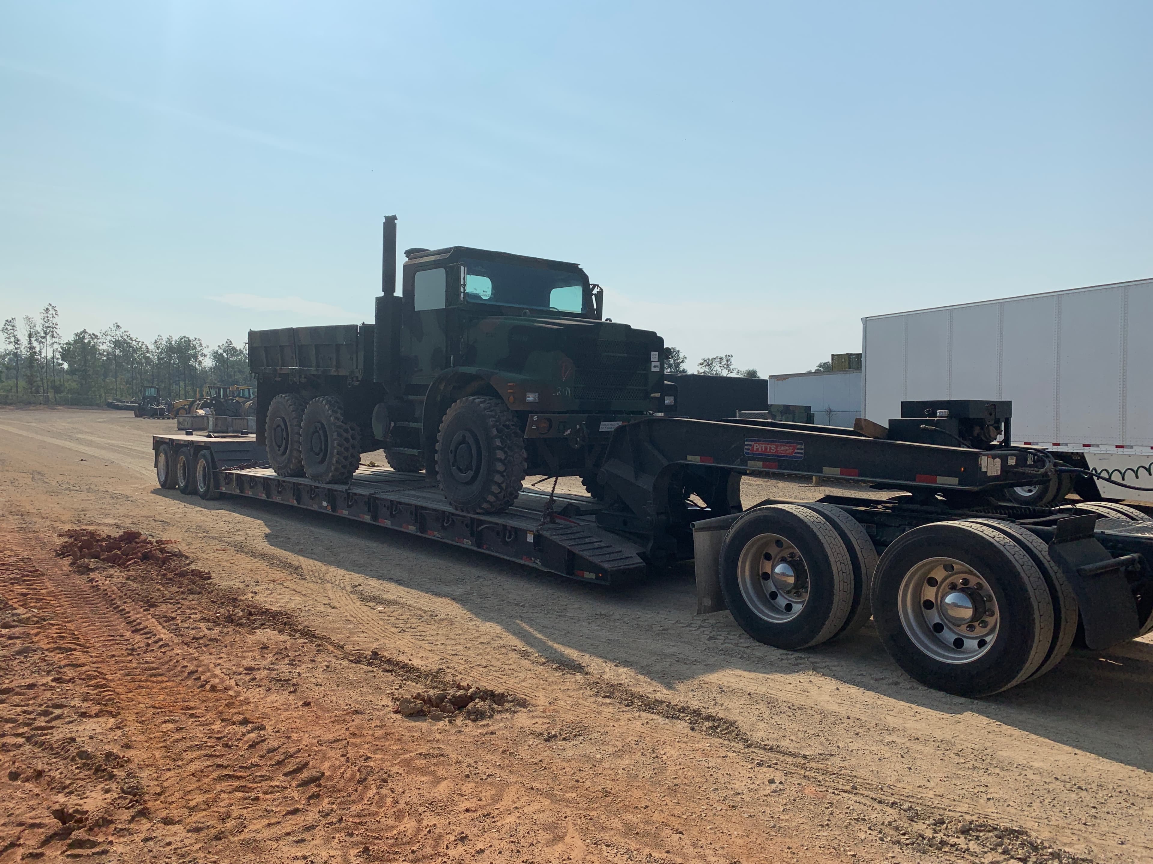 Heavy-haul transport equipment detail