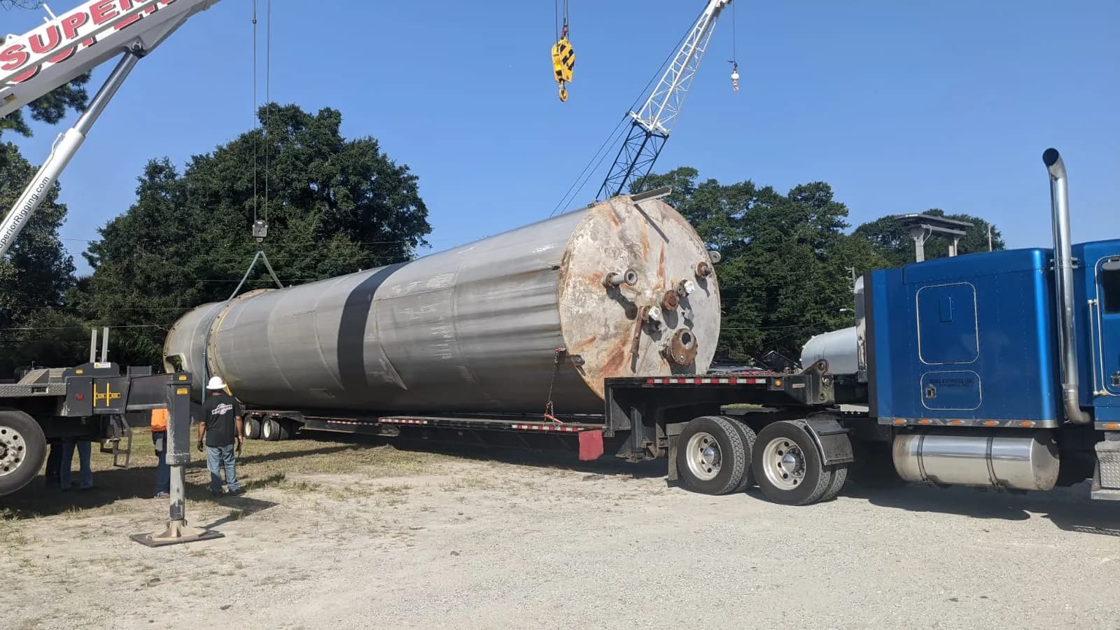 Grain silo secured for heavy-haul transport