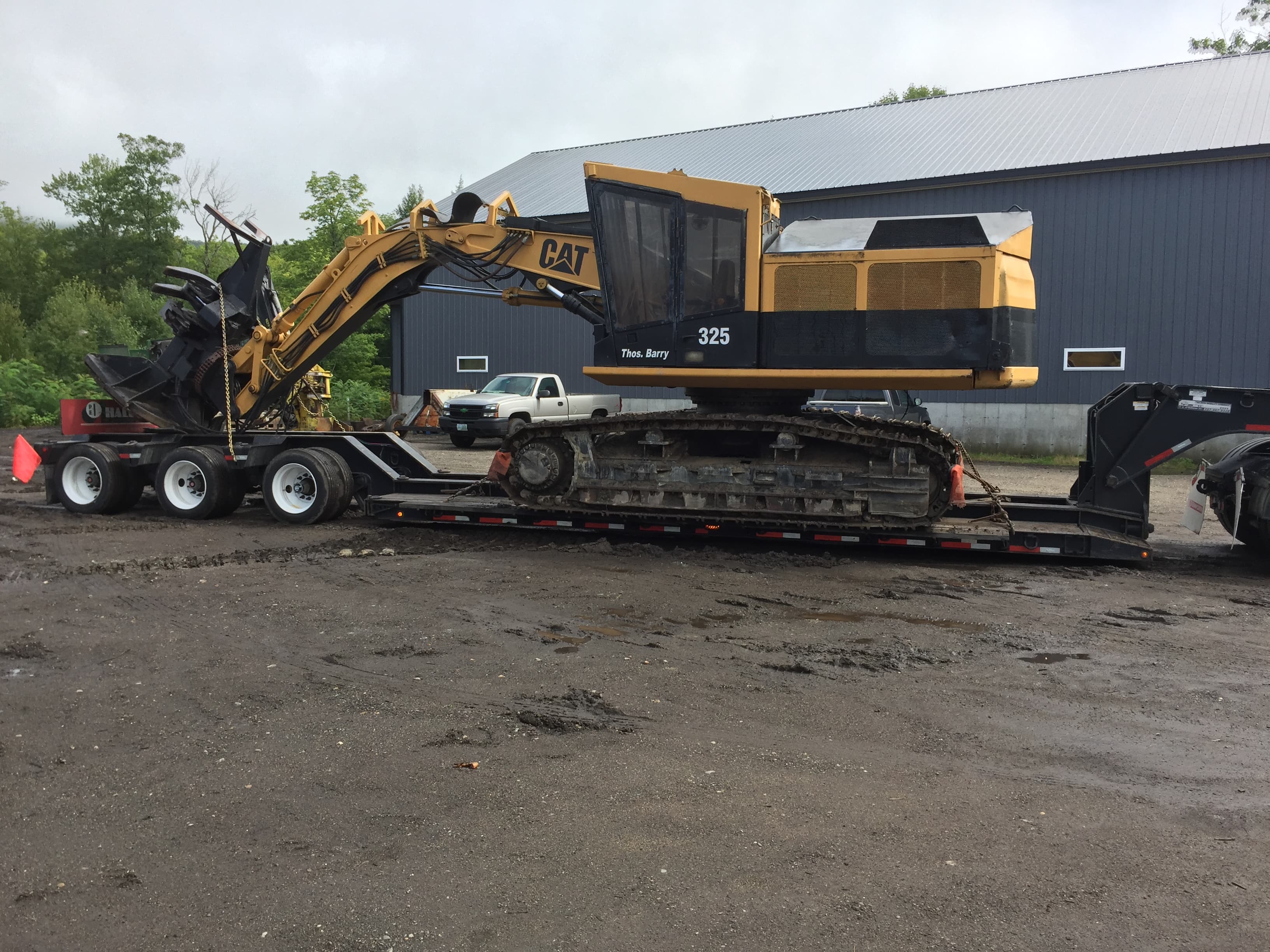Feller buncher transport in San Antonio