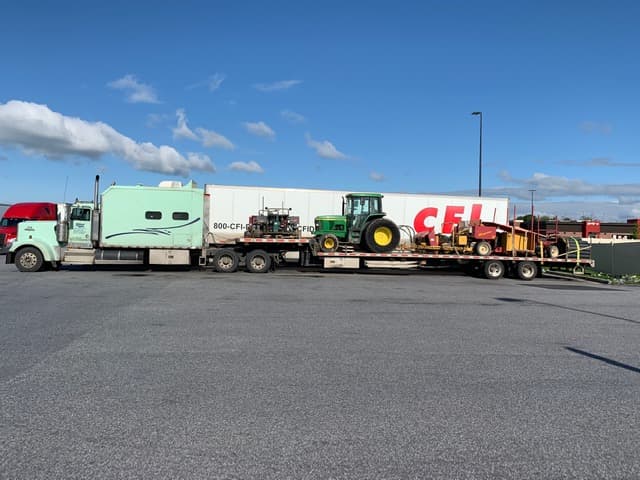 Tractor transport in San Antonio